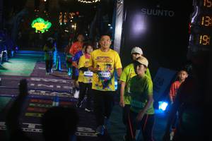 BIB: 4693, 119, 4565
                            <button type="button" onclick="openModal(26275181)" class="btn btn-primary btn-sm float-right btn-popup" data-toggle="modal" data-target=".modal-high-quality">
                        <i class="fas fa-shopping-cart"></i> Add to Cart
                    </button>
                                            <button type="button" onclick="isThisMe(26275181, true)" class="btn btn-success btn-sm float-right btn-popup btn-isme hidden" data-toggle="tooltip" data-placement="bottom" title="นี่คือรูปของคุณใช่ไหม คลิกที่นี่เพื่อเอาเข้าอัลบั้ม">
                        <i class="fas fa-plus"></i> Add to album
                    </button>
                    <button type="button" onclick="isThisMe(26275181, false)" class="btn btn-warning btn-sm float-right btn-popup btn-isnotme hidden">
                        <i class="fas fa-ban"></i> Remove from album
                    </button>